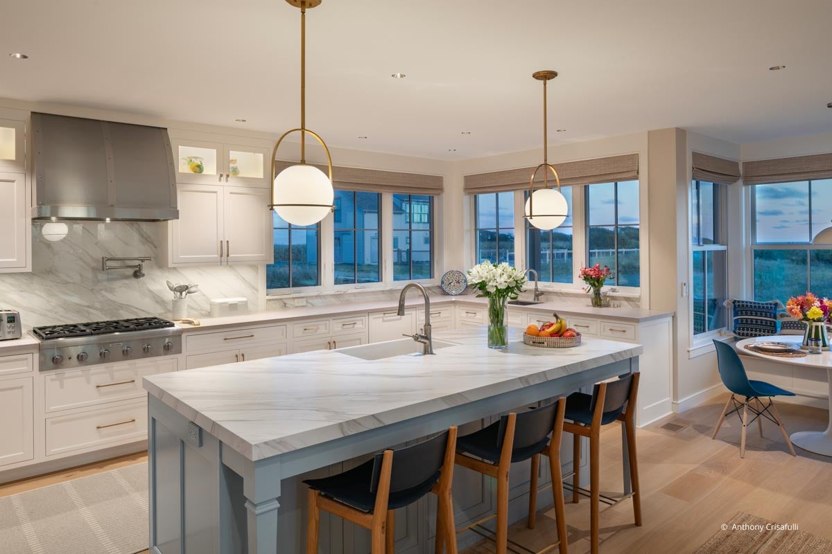 AQ408 - Interior of home with Ultra Series windows