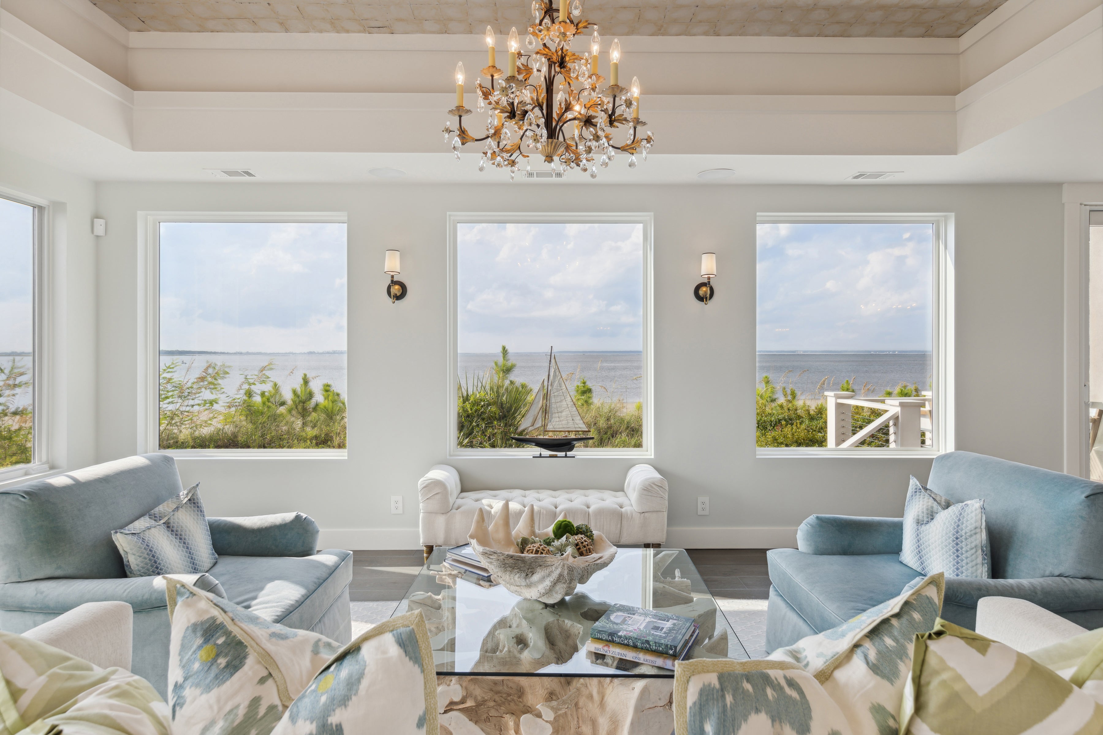 AN536 – Interior of waterfront home with Ultra windows and doors