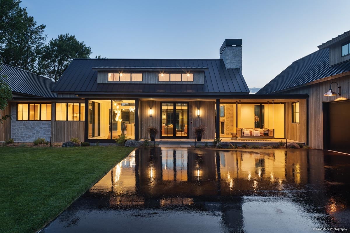 AN311 - front of contemporary home with VistaLuxe Collection windows and doors