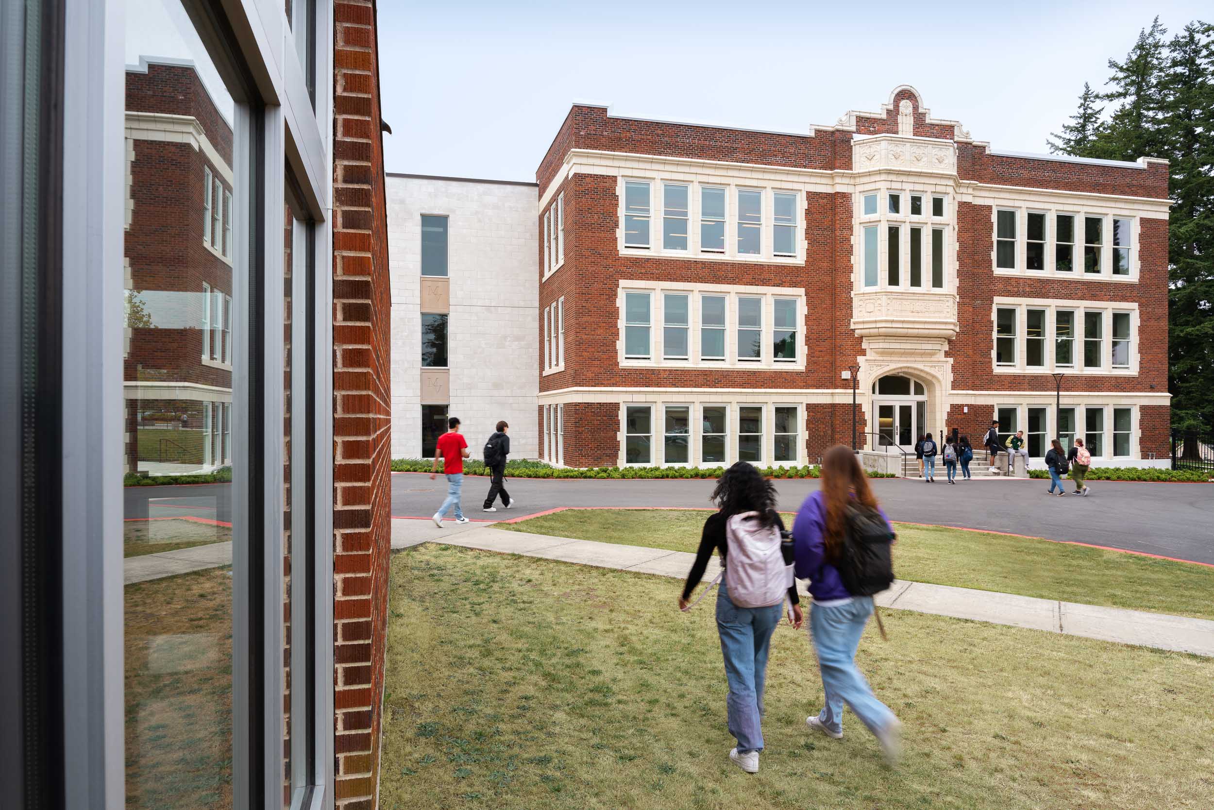 AN903 - Exterior of school with Ultra Series windows