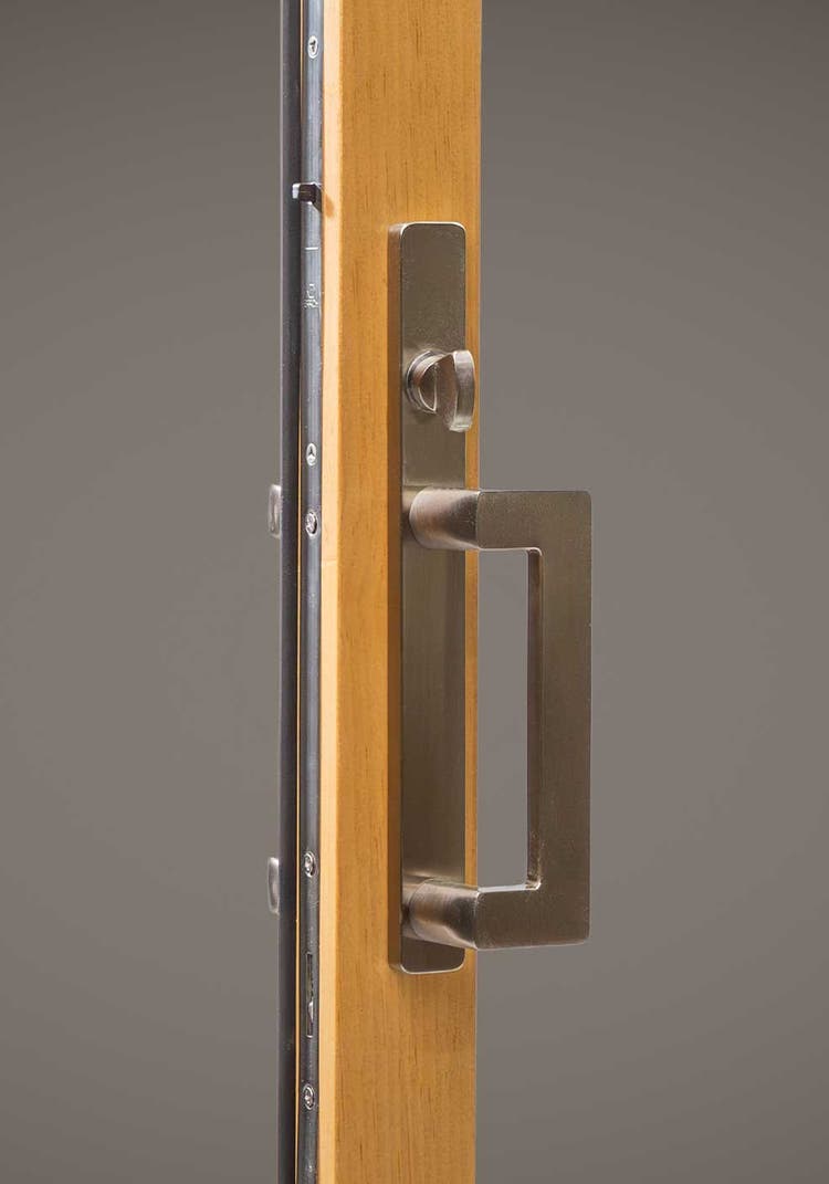 Interior – Satin Nickel