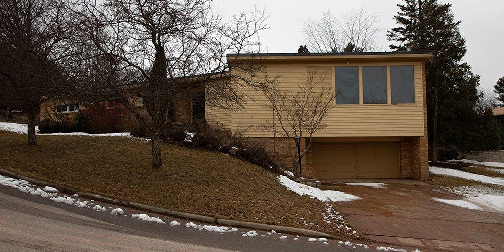 AN400-Before-front-house