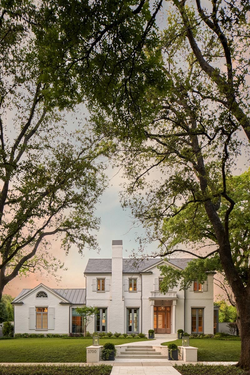 AO700 - Exterior of home with Ultra Series windows and doors
