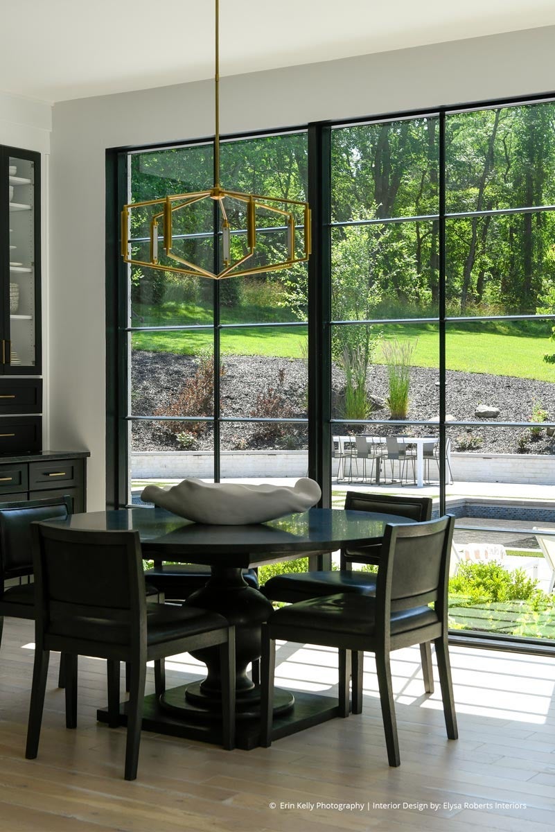 AQ807 - Interior of home with VistaLuxe WD LINE windows and doors