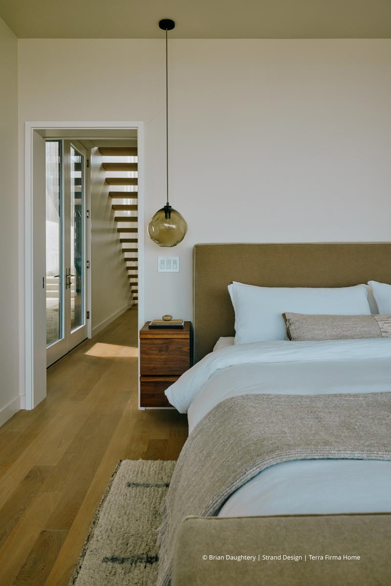 AR284 - Interior of home with VistaLuxe WD LINE windows and doors