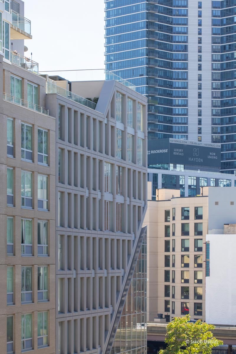 XX223 - Exterior of commercial building with Reynaers window systems