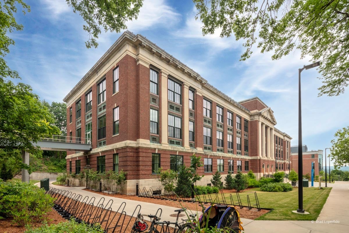 AQ202 - Exterior of building with Ultra Series windows and doors