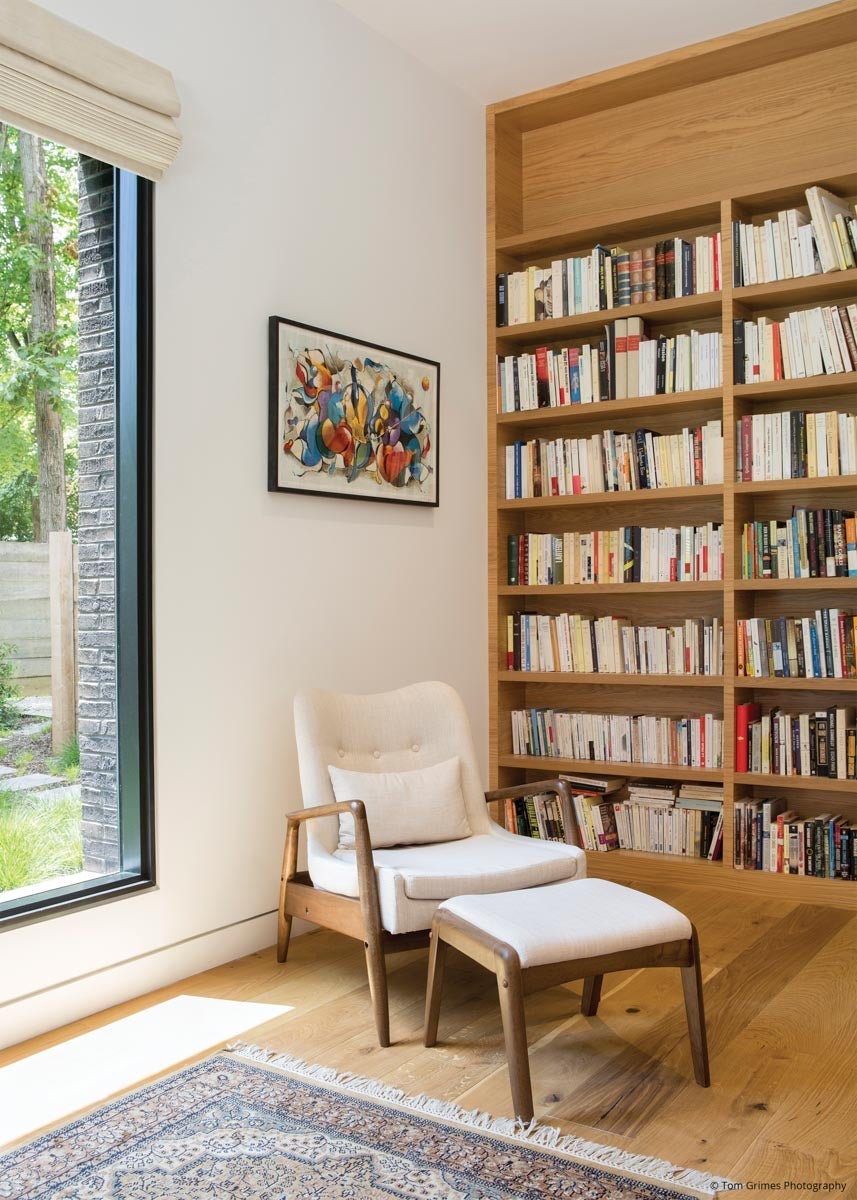 AN109 - library with large direct set window