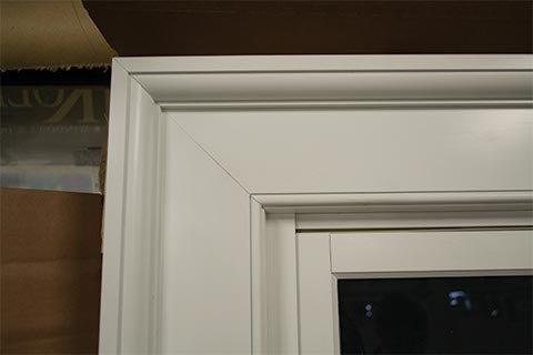 CS09-02, Double Hung with Beaded Trim (exterior top corner)