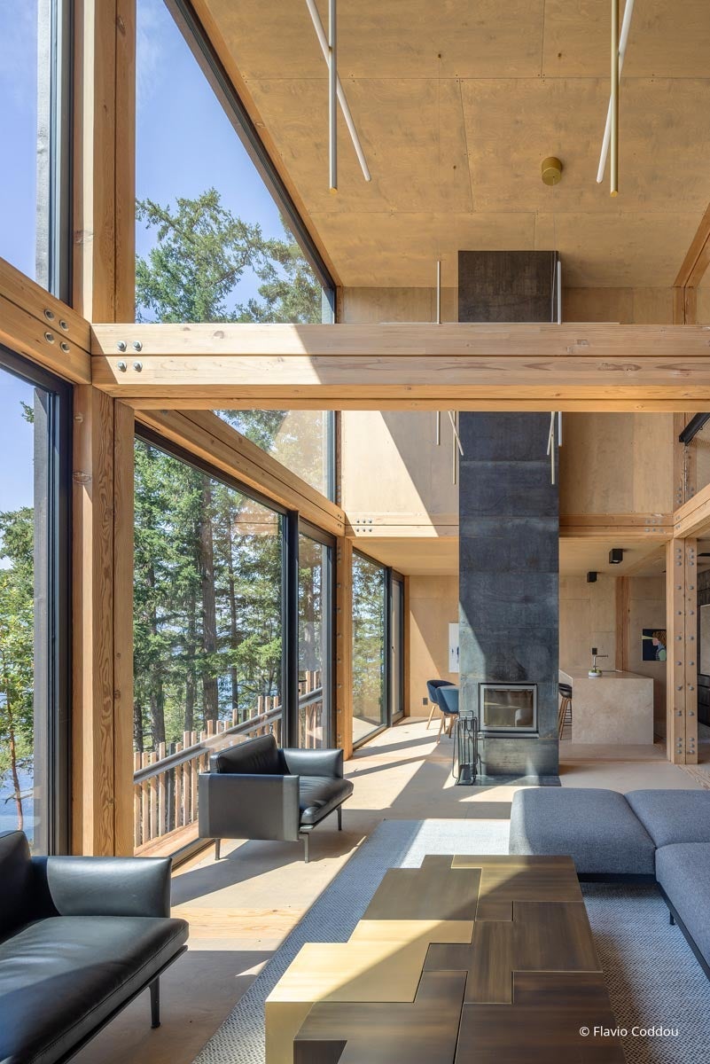 AP716 - Interior of residential home with VistaLuxe AL LINE windows and doors