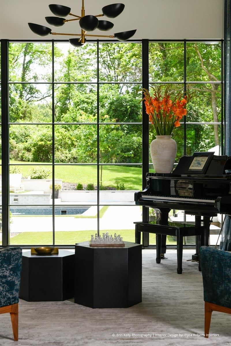 AQ804 - Interior of home with VistaLuxe WD LINE windows