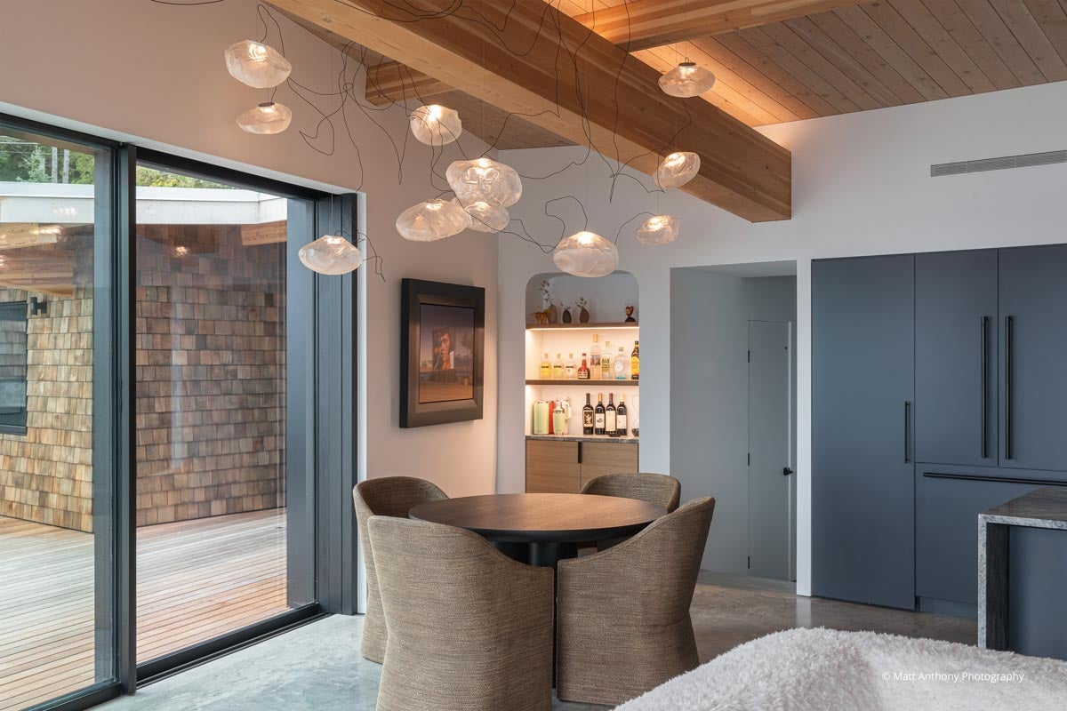 AP404 - Interior of home with VistaLuxe AL LINE doors
