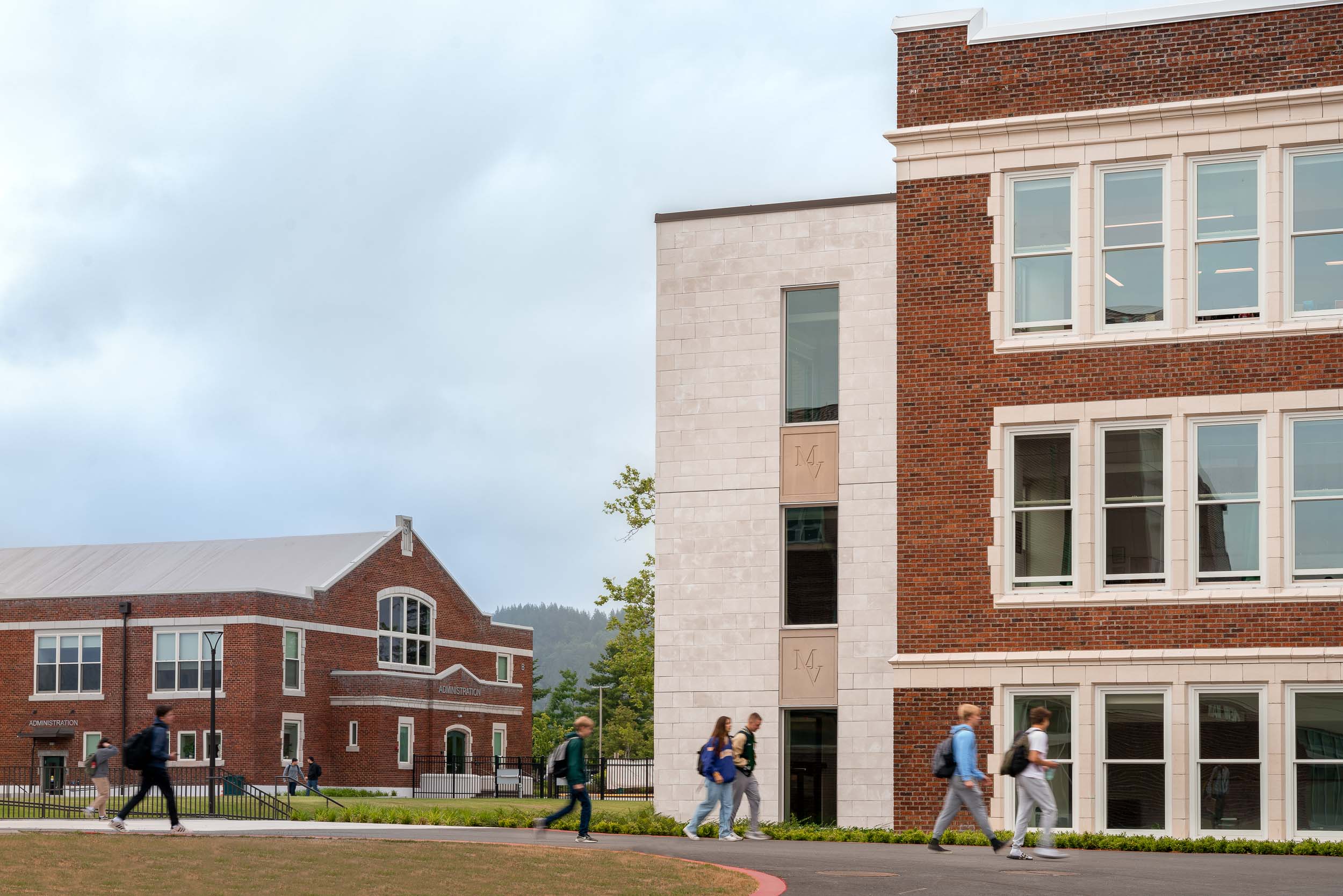 AN901 - Exterior of school with Ultra Series windows