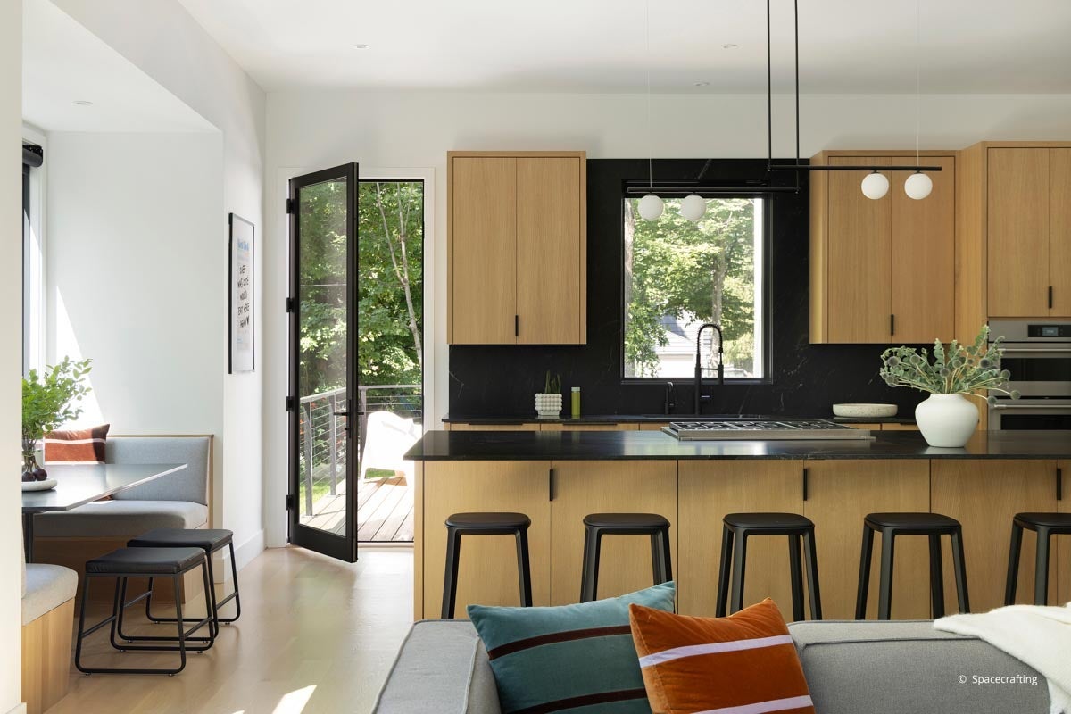 AQ326 - Interior of home with Forgent Series windows and VistaLuxe WD LINE door