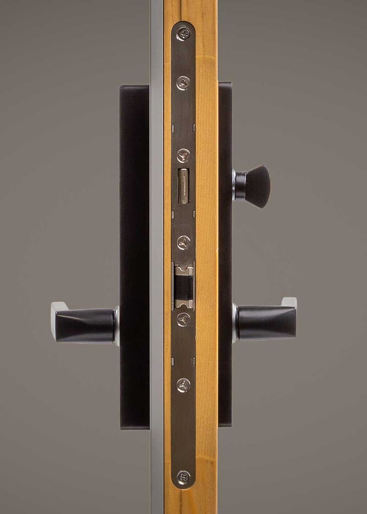 Side – Matte Black