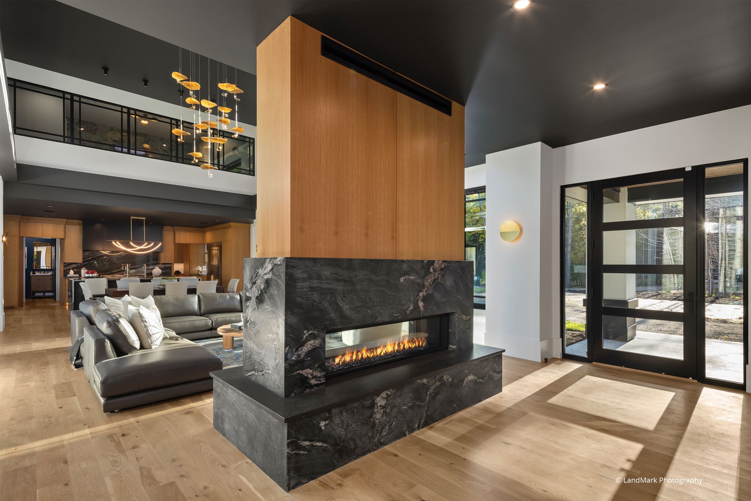 AN810 - Interior of contemporary home with Vistaluxe windows