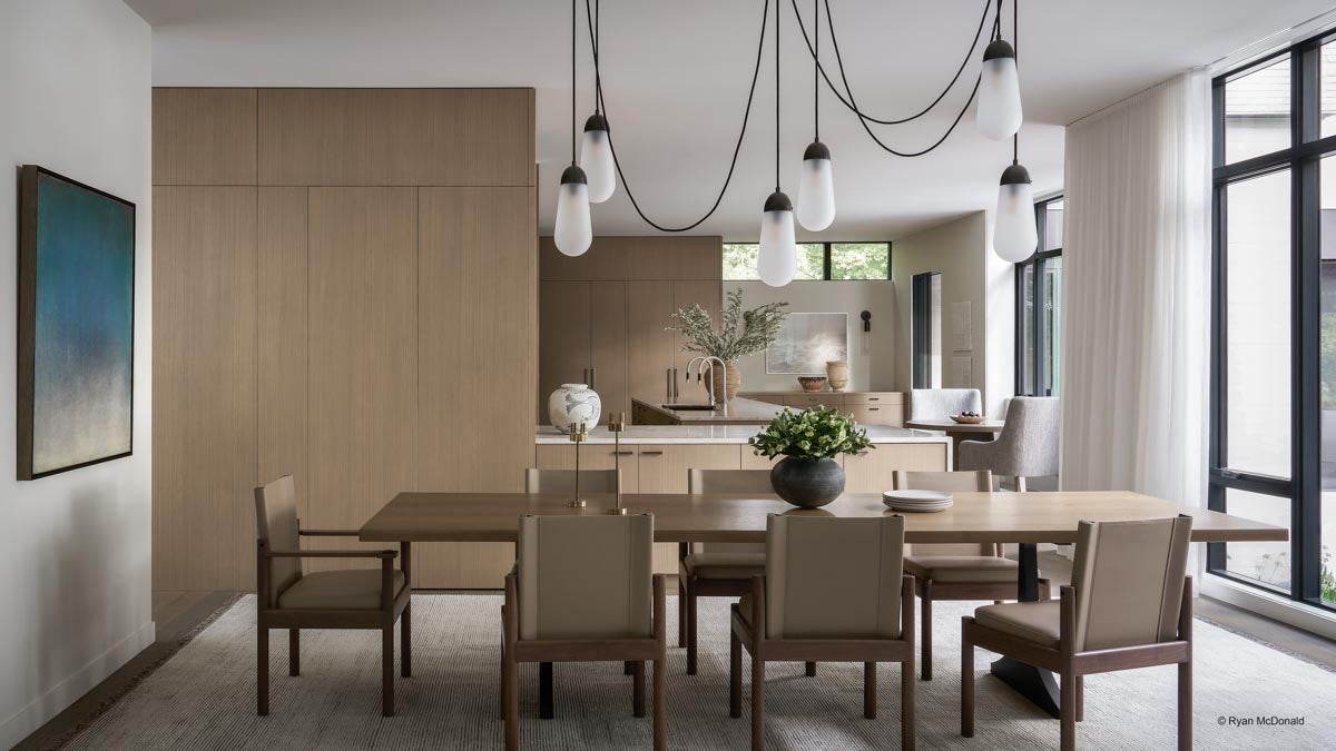 AR314 - Interior of home with VistaLuxe WD LINE windows and doors