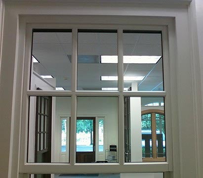 CS07-2, Sterling Single Hung with All-Wood Jamb Liner Covers  (exterior of top sash)