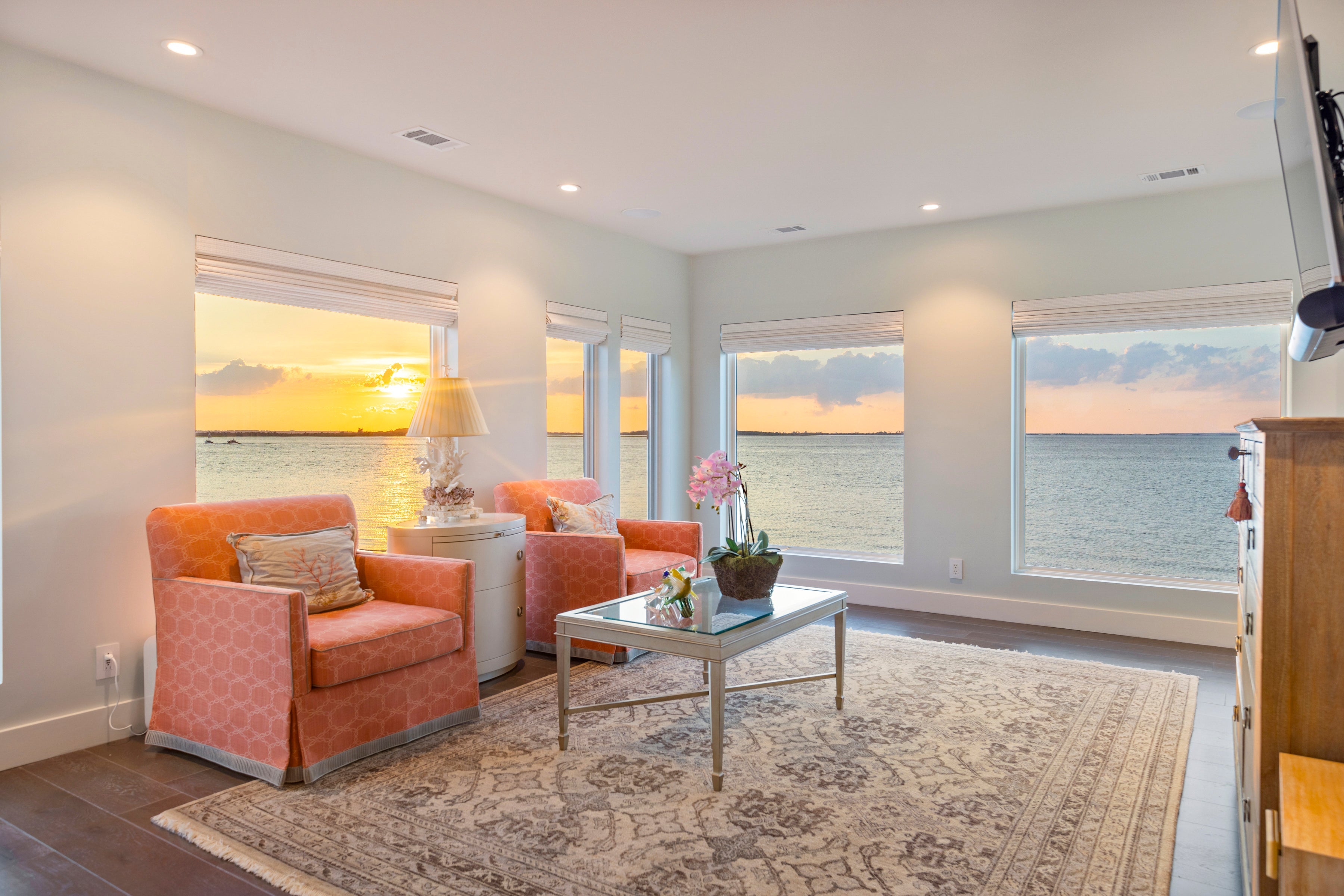 AN572 – Interior of waterfront home with Ultra windows and doors