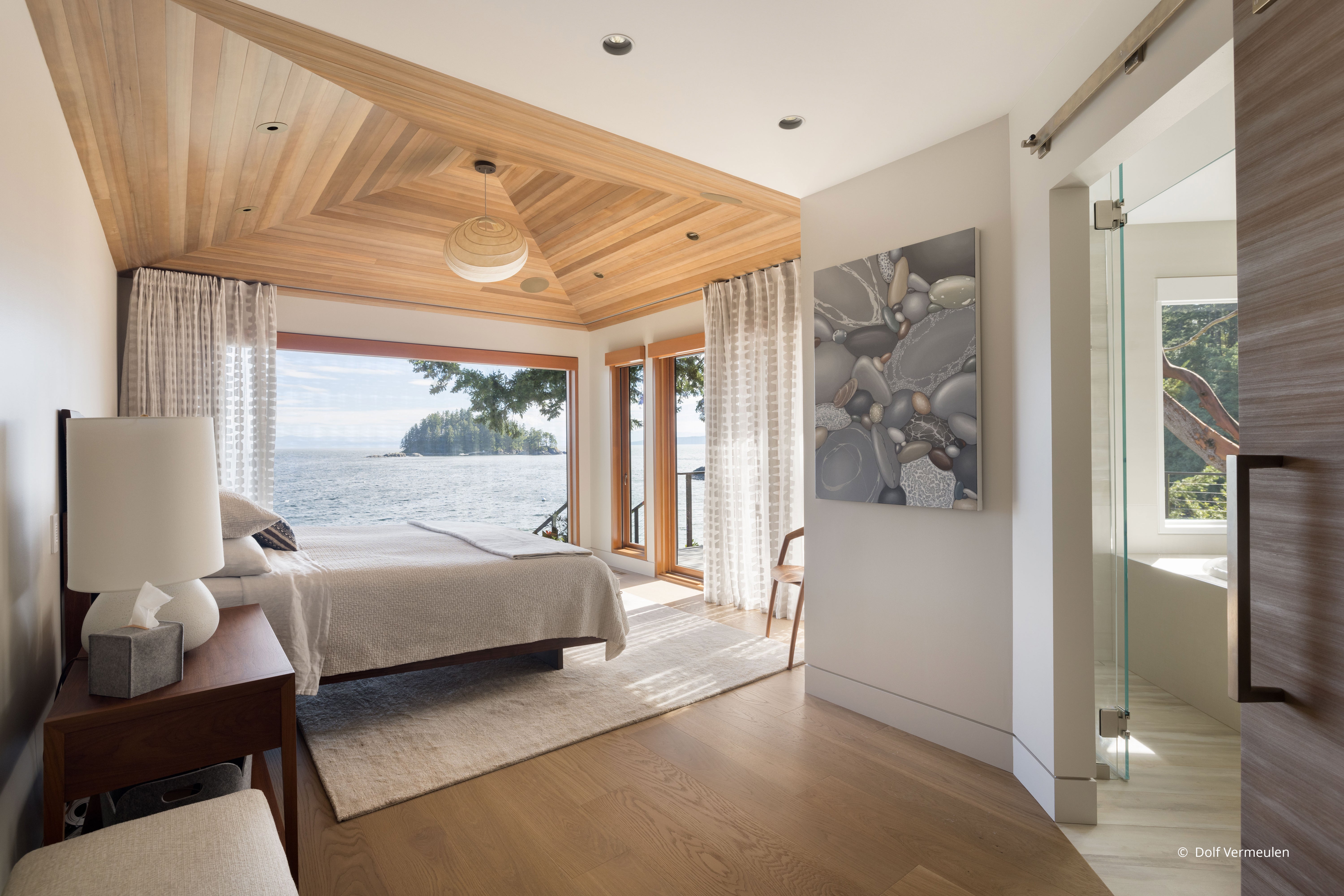 AO348 - Interior of contemporary home with Ultra Series windows and doors