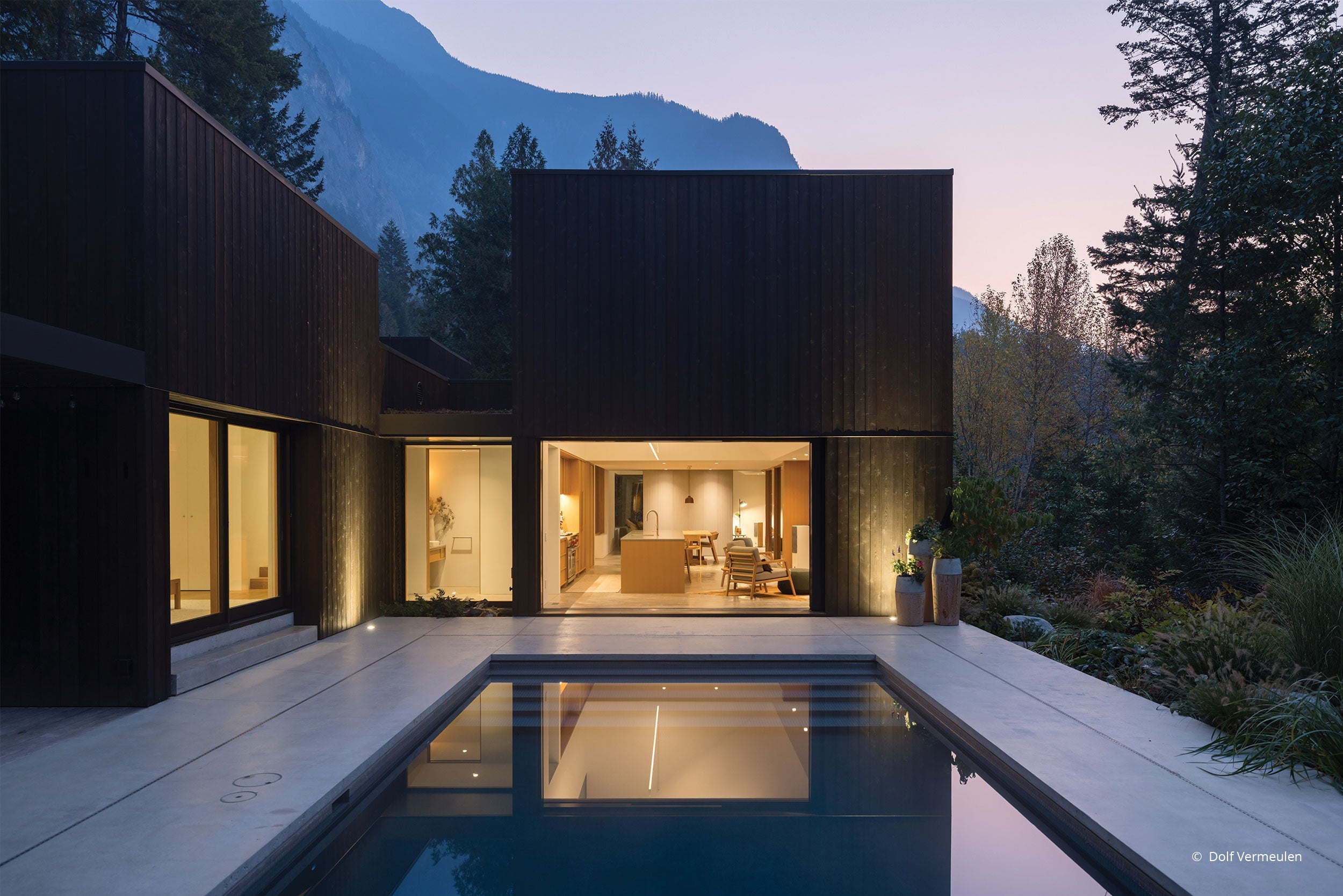 AO227 - Backyard of contemporary home with VistaLuxe windows and doors