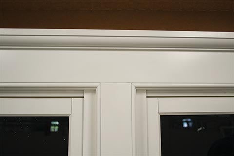CS09-01, Double Hung with Beaded Trim (exterior closeup of top center)