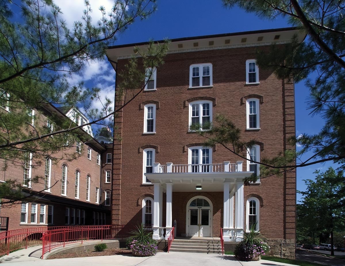 D502 - Sutton Hall historical renovation