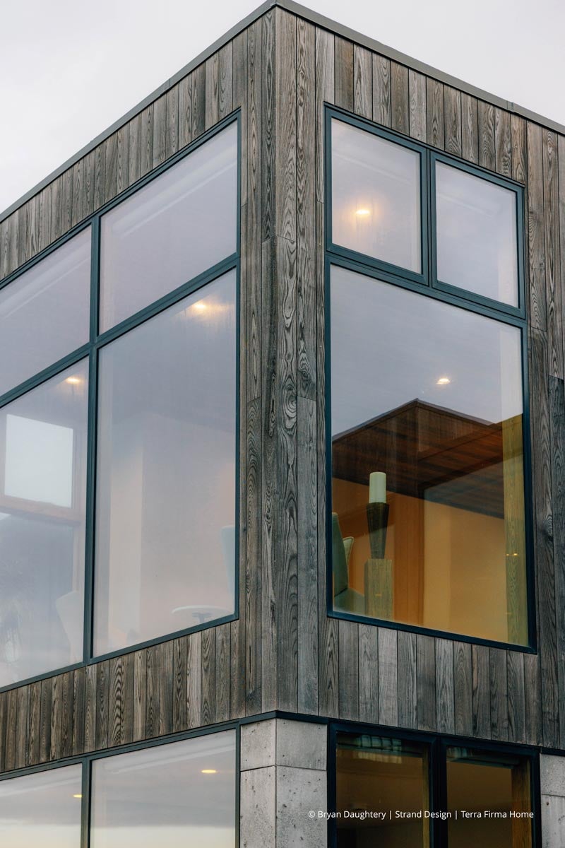 AR212 - Exterior of home with VistaLuxe WD LINE windows