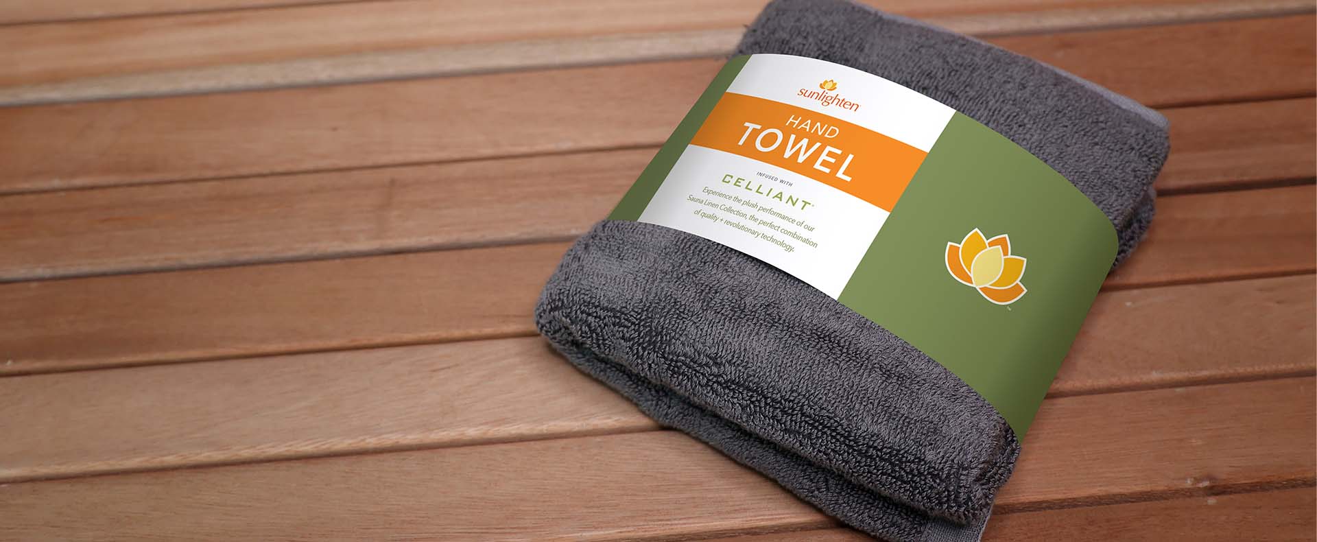 CELLIANT hand towel in sauna