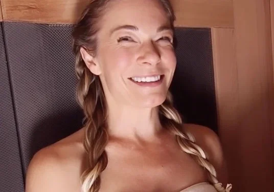 LeAnn Rimes sits in her Sunlighten infrared sauna.