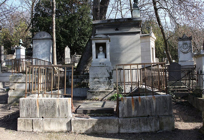 Grave of Antoine-François de Fourcroy, Pere Lachaise Cemetery, Paris (Wikimedia commons)