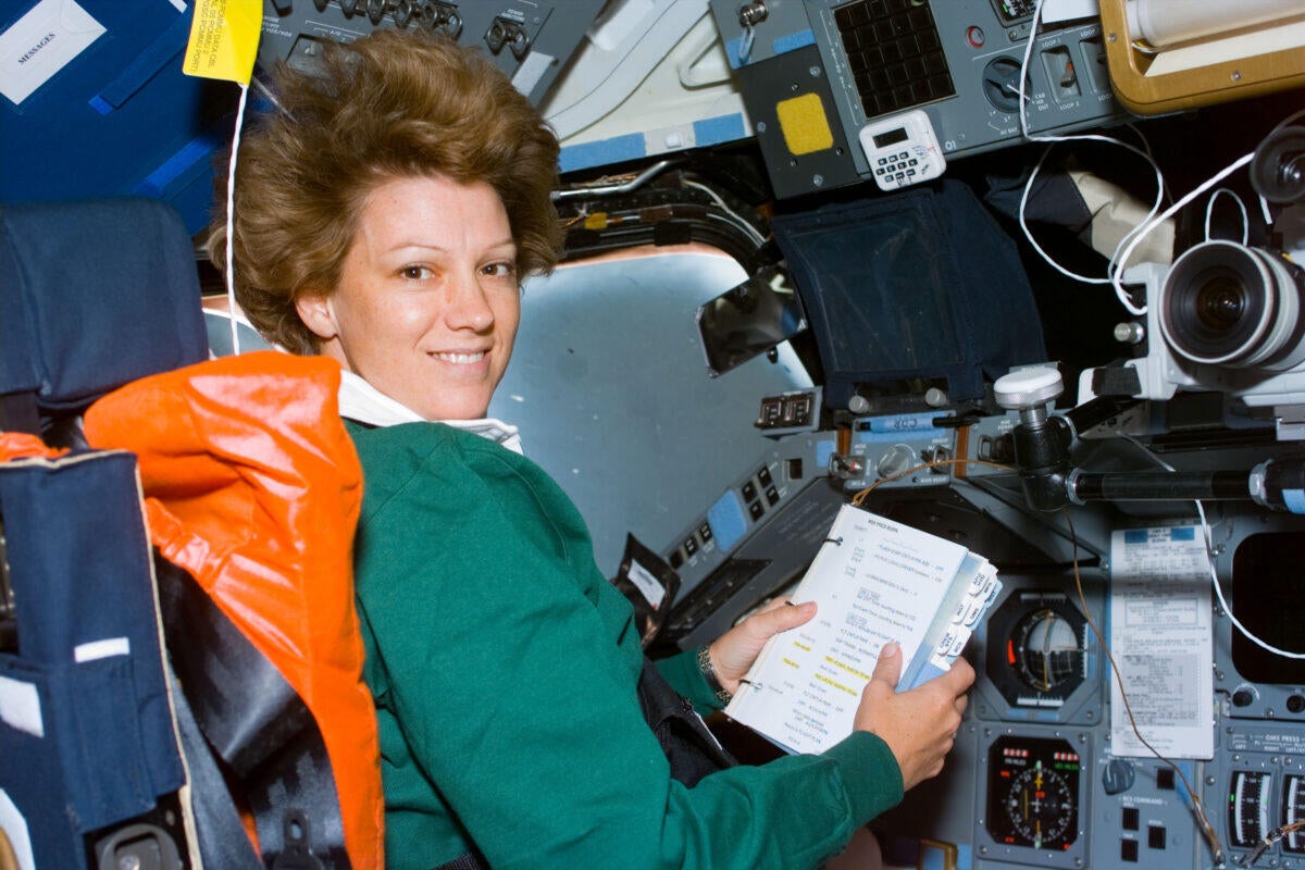 Photo of astronaut Eileen Collins