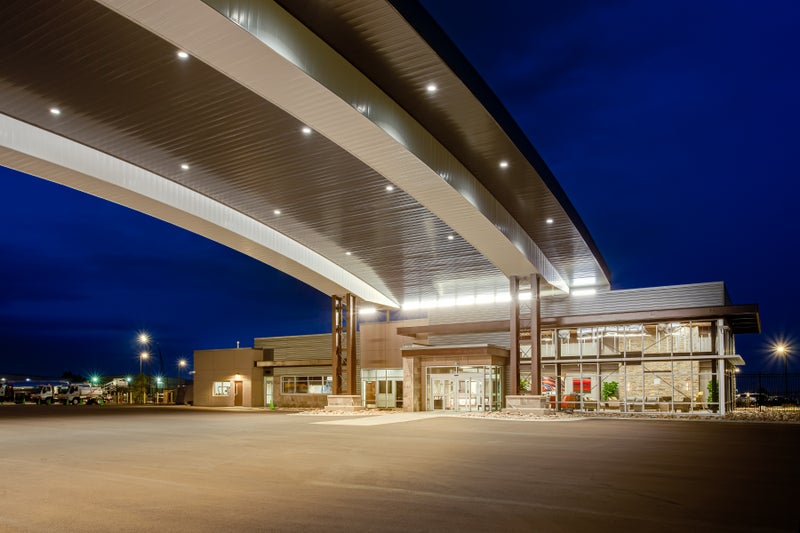 Durchfahrtsüberdachung des Rocky Mountain Metropolitan Airport