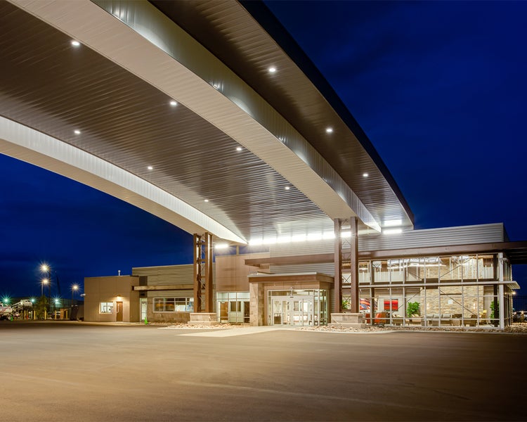 Pensilina per il passaggio degli aerei dell'aeroporto metropolitano delle Rocky Mountain