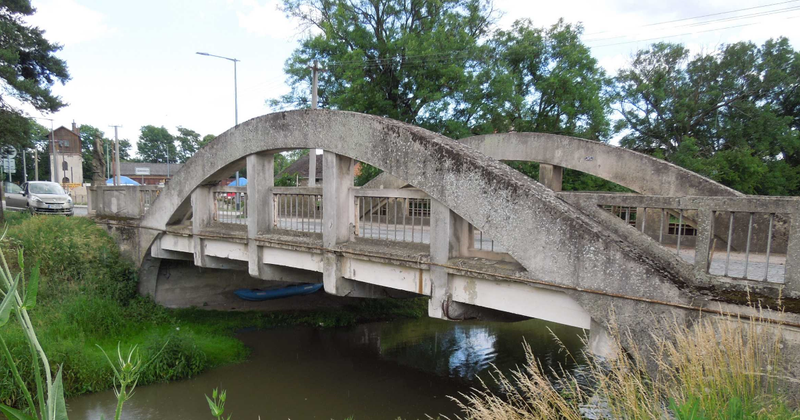 Vasbeton ívhíd utólagos megerösítése, Csehország