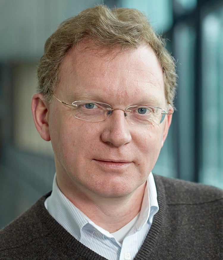 Dr. Dirk Smit