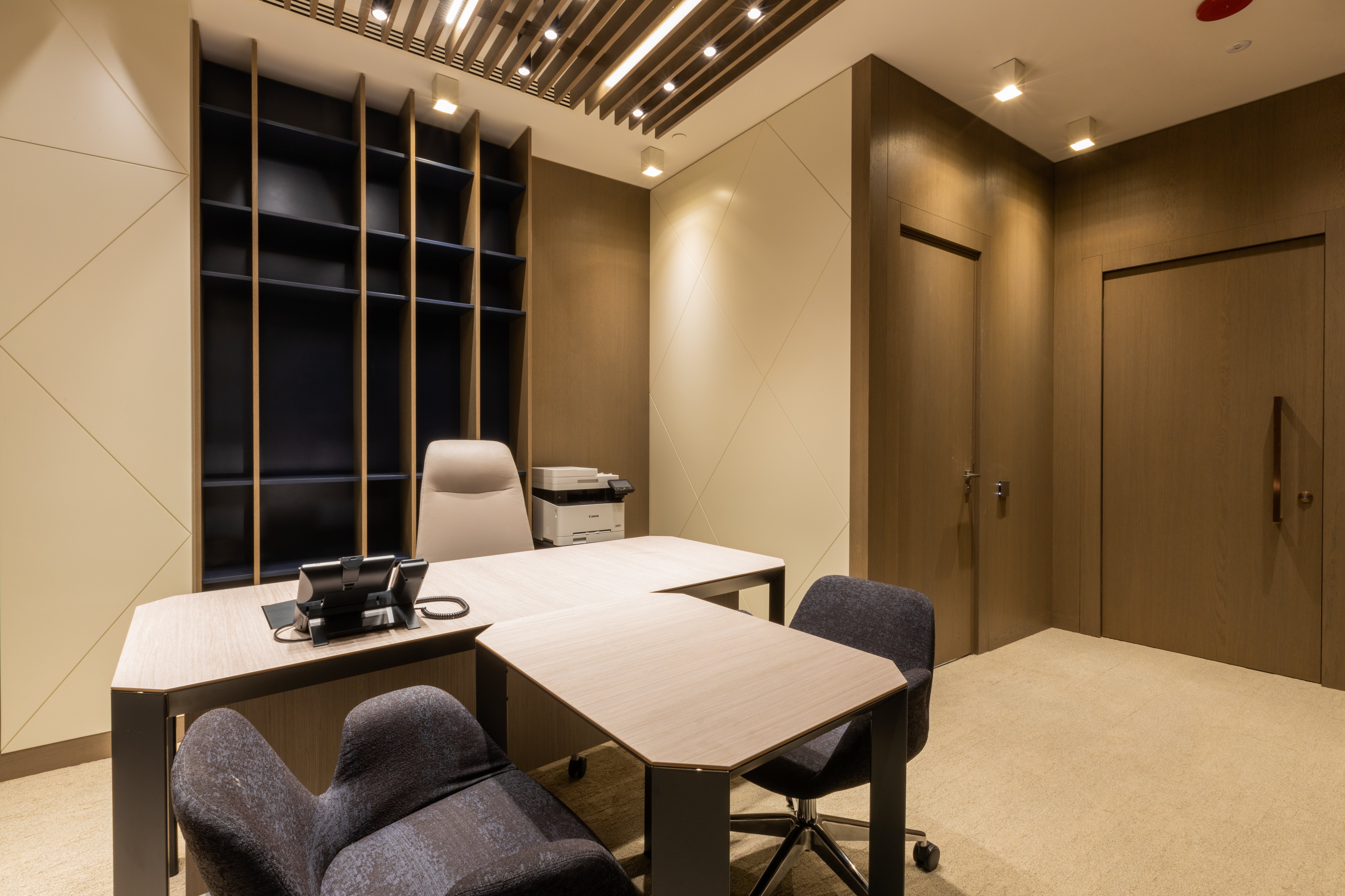 Shinnoki - office - acoustic panels - panels - wooden panels - office interior - veneer - wood panels