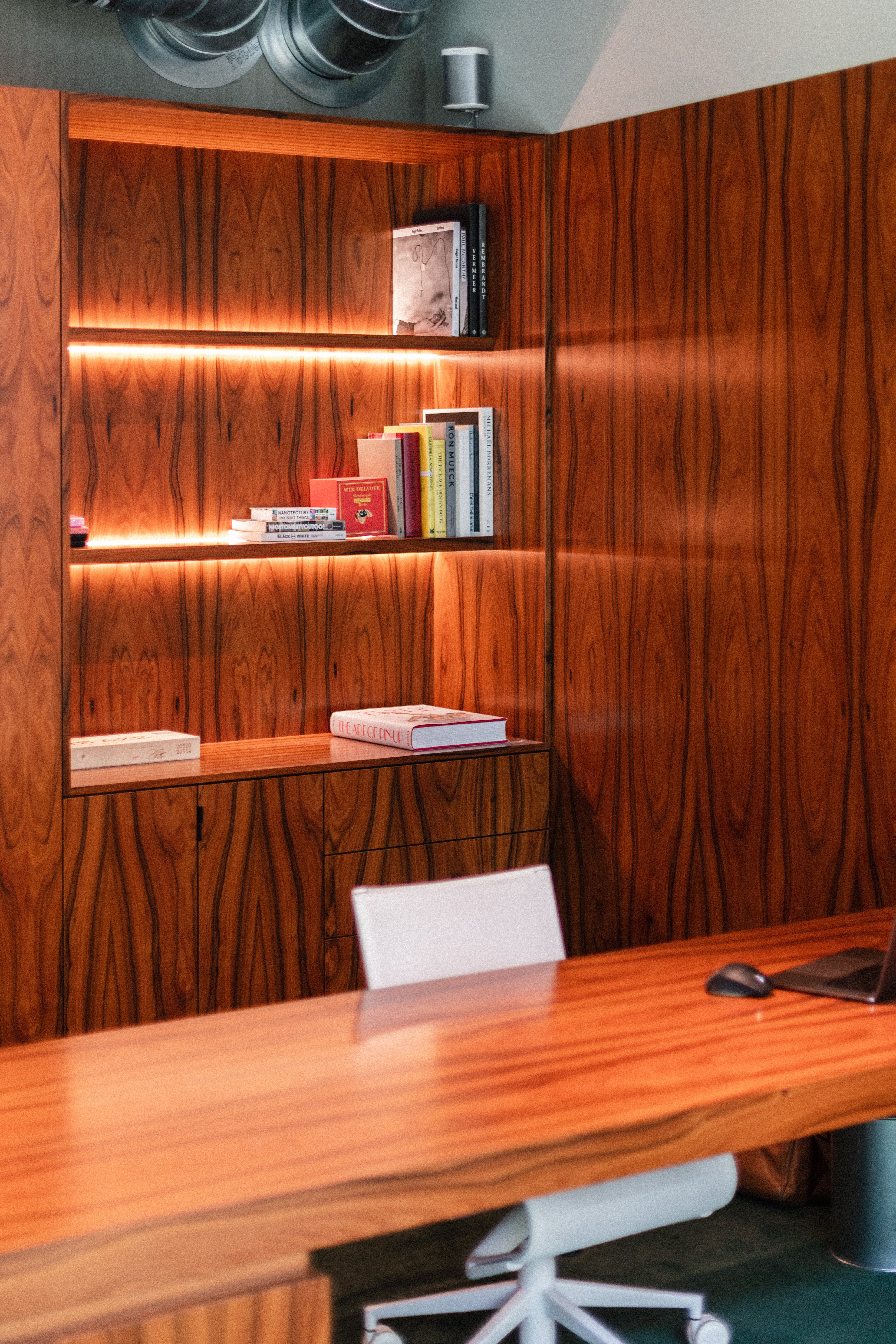 palissander santos - palissander santos office - wood office - wood wall office - wood desk office - wood desk