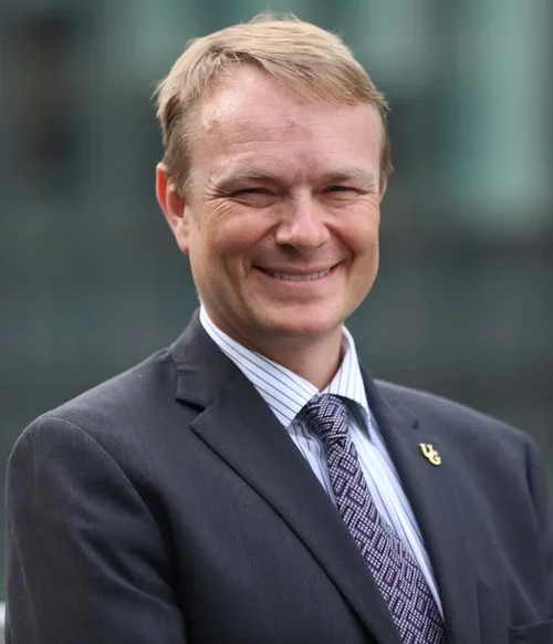 Dr. Evan Fraser
