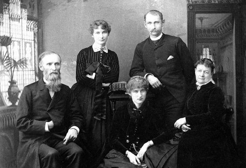Family portrait of the Bascom family, with Florence second from left in the back, John at far left, and Emma seated at right, undated photograph (fossilbiasblog.com)