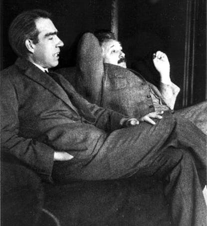 Niels Bohr and Albert Einstein in conversation, 1925 (Wikimedia commons)