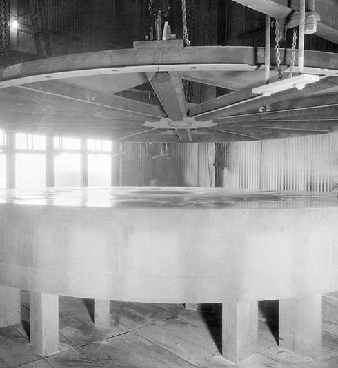 Palomar 200-inch Pyrex blank after annealing, 1935, photograph, Corning Museum of Glass (https://sites.astro.caltech.edu)