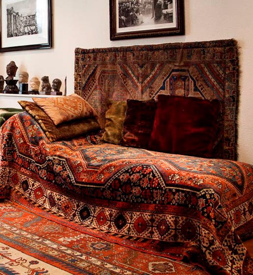 Sigmund Freud’s original psychoanalytic couch, with its Qashqa'i Shekarlu wool carpet, on display in the Freud Museum, London (freud.org.uk)